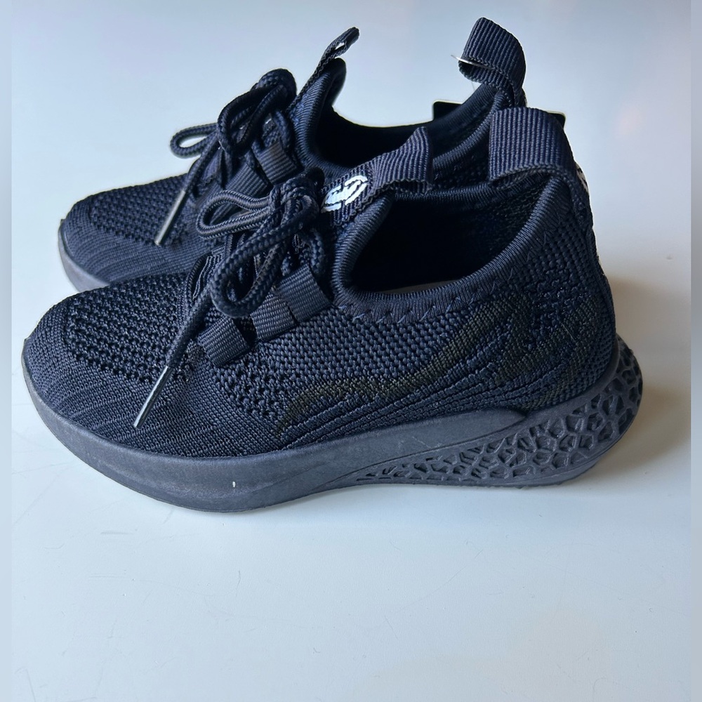 (NWT) Knit Toddler Sneakers: Navy Blue with Black Pattern
